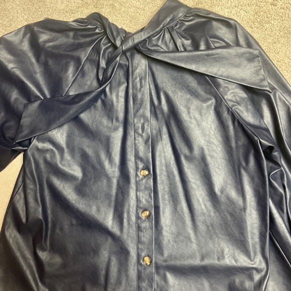 Vegan leather blouse - Picture 4 of 4